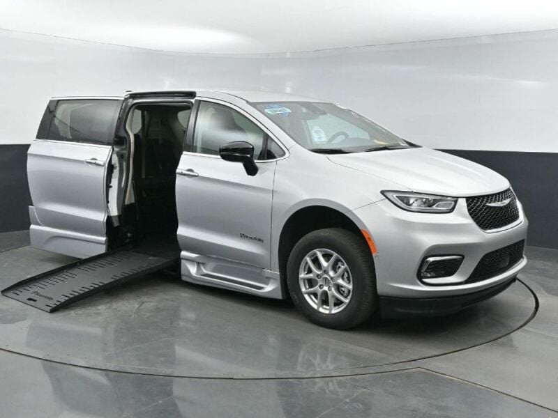 2024 Chrysler Pacifica