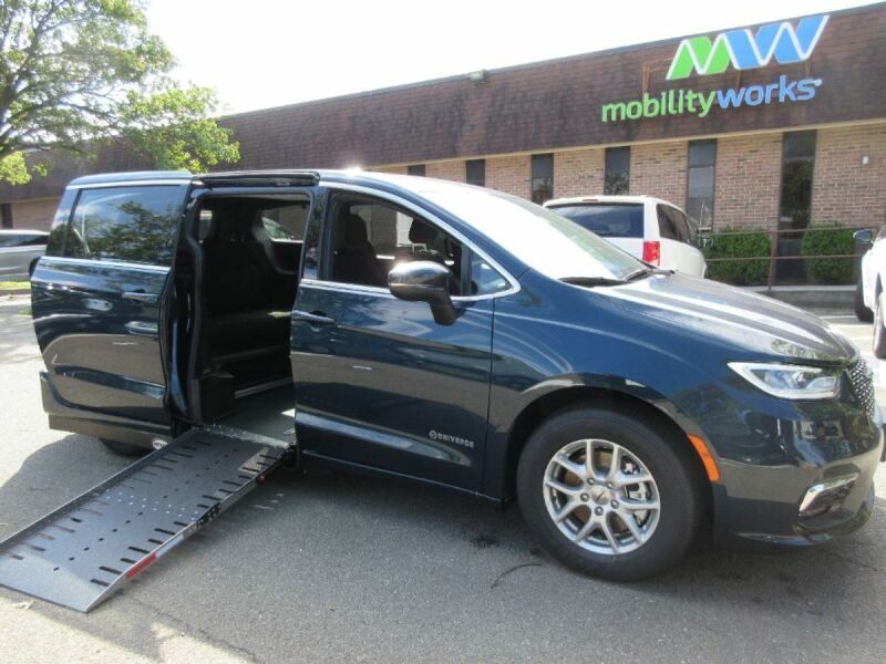 2023 Chrysler Pacifica