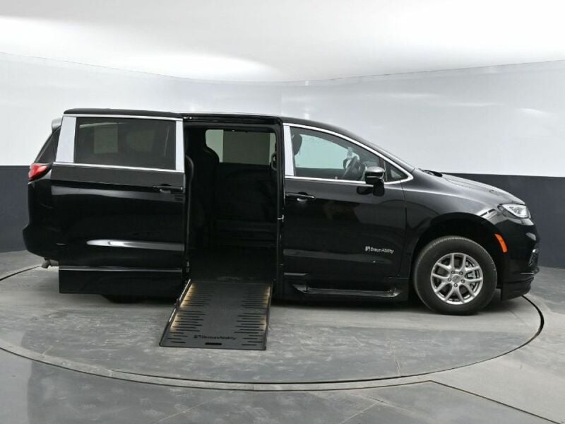 2025 Chrysler Pacifica