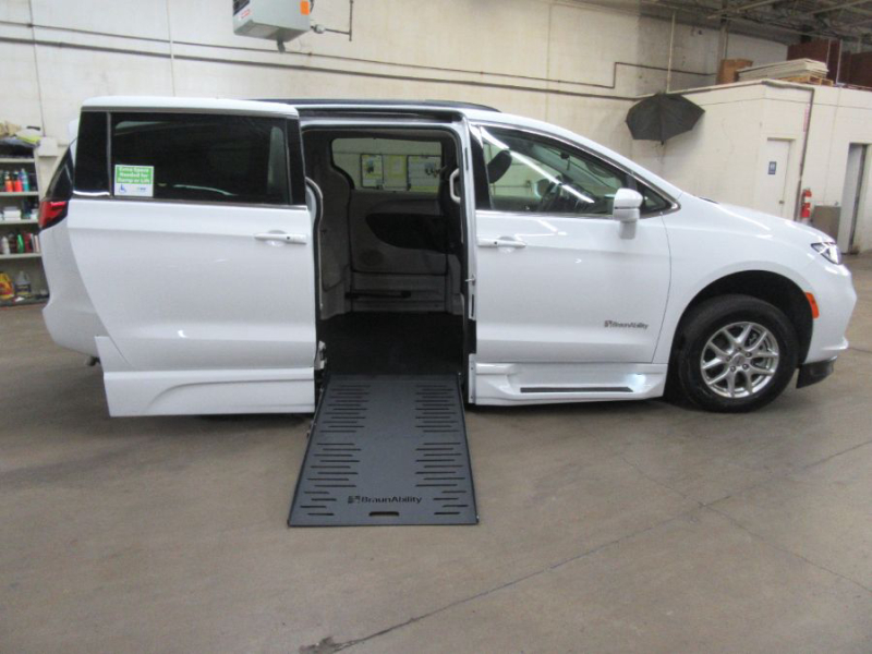 2022 Chrysler Pacifica