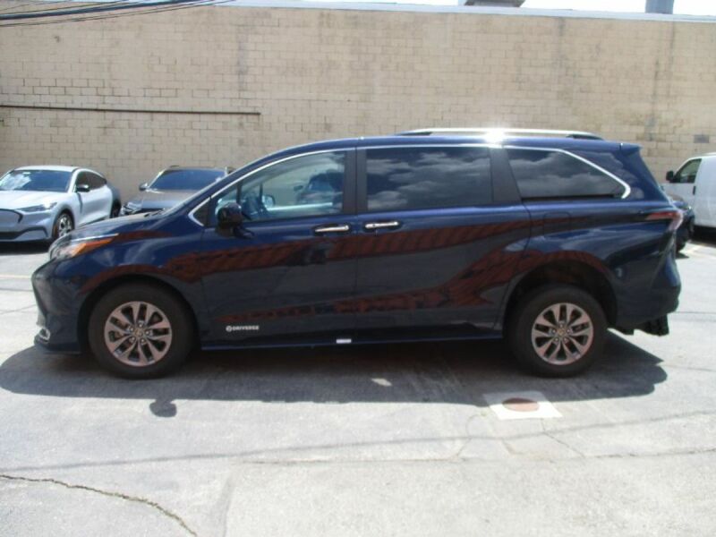 2023 Toyota Sienna