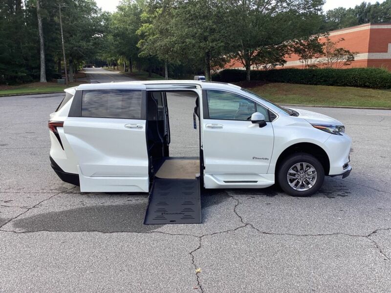 2023 Toyota Sienna