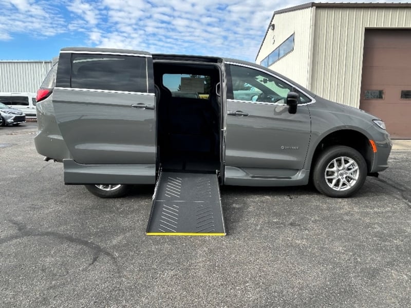 2025 Chrysler Pacifica