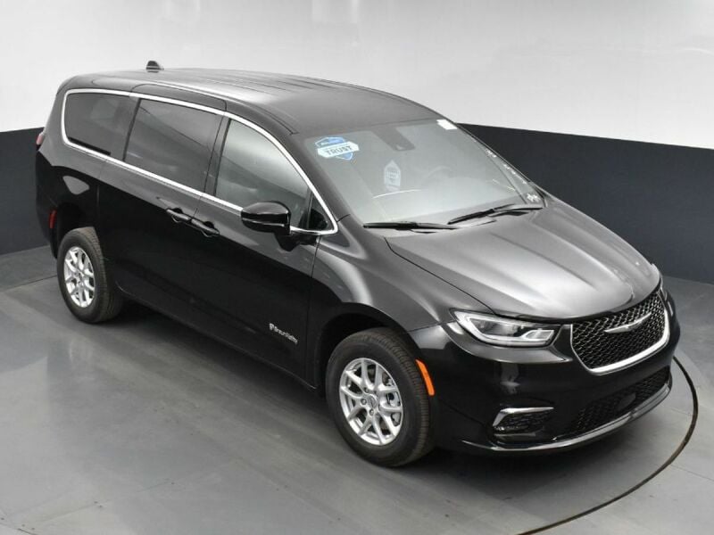 2024 Chrysler Pacifica