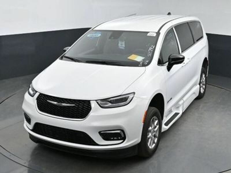 2025 Chrysler Pacifica