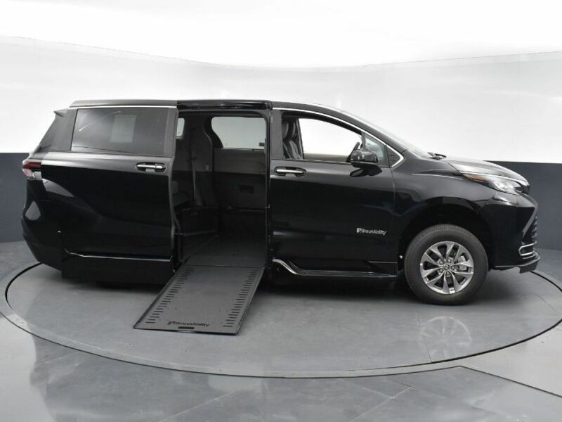 2023 Toyota Sienna