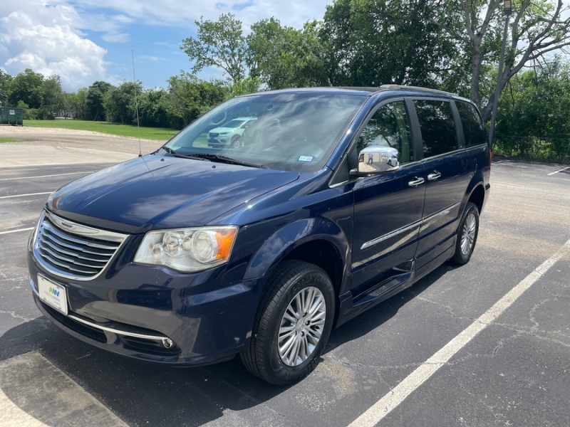2014 Chrysler Town and Country