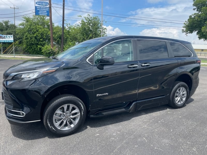 2023 Toyota Sienna