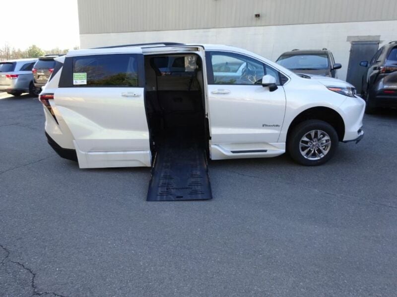 2023 Toyota Sienna