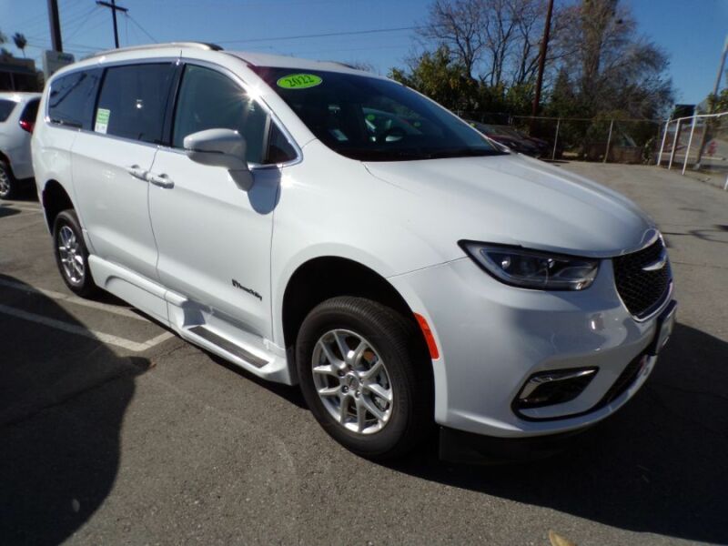 2022 Chrysler Pacifica