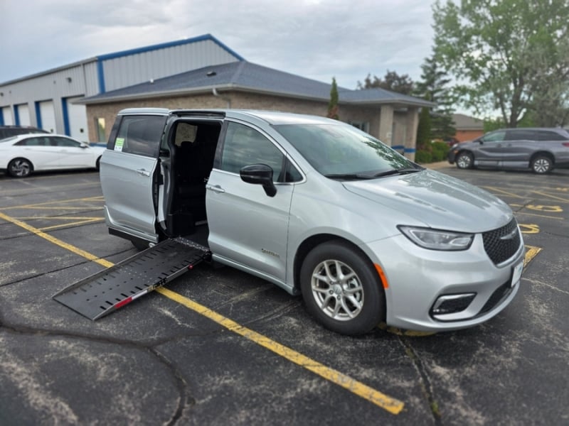 2026 Chrysler Pacifica