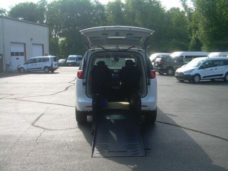 2023 Chrysler Voyager