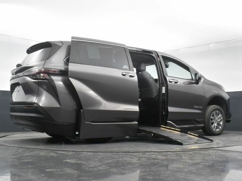 2023 Toyota Sienna