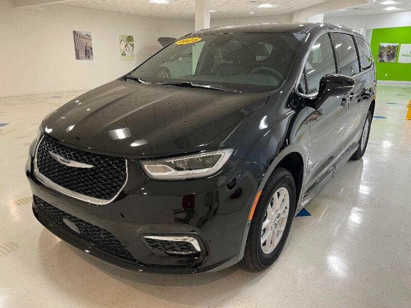 2025 Chrysler Pacifica