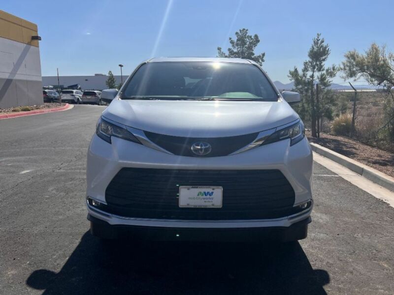 2023 Toyota Sienna