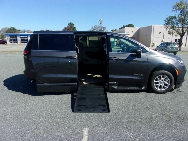2023 Chrysler Pacifica