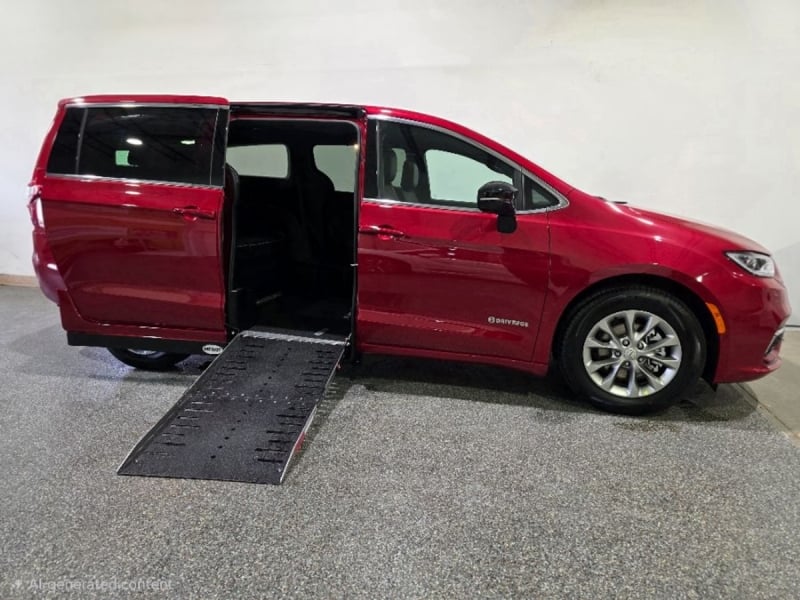 2026 Chrysler Pacifica