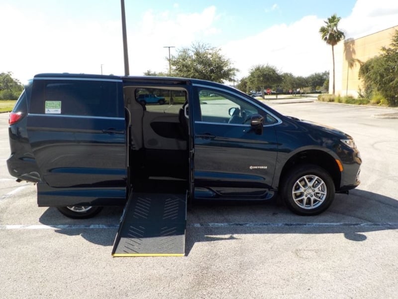 2024 Chrysler Pacifica