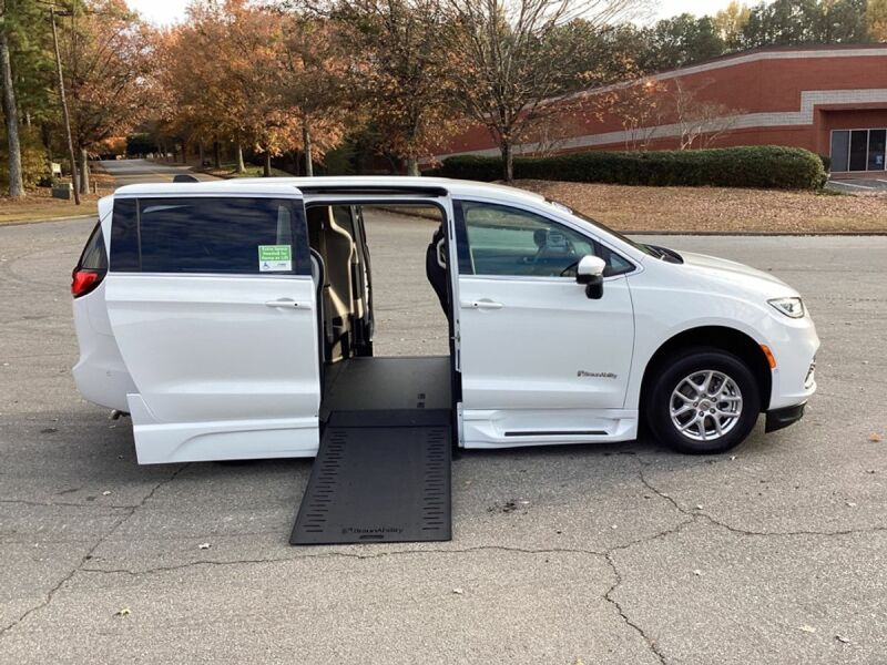 2023 Chrysler Pacifica