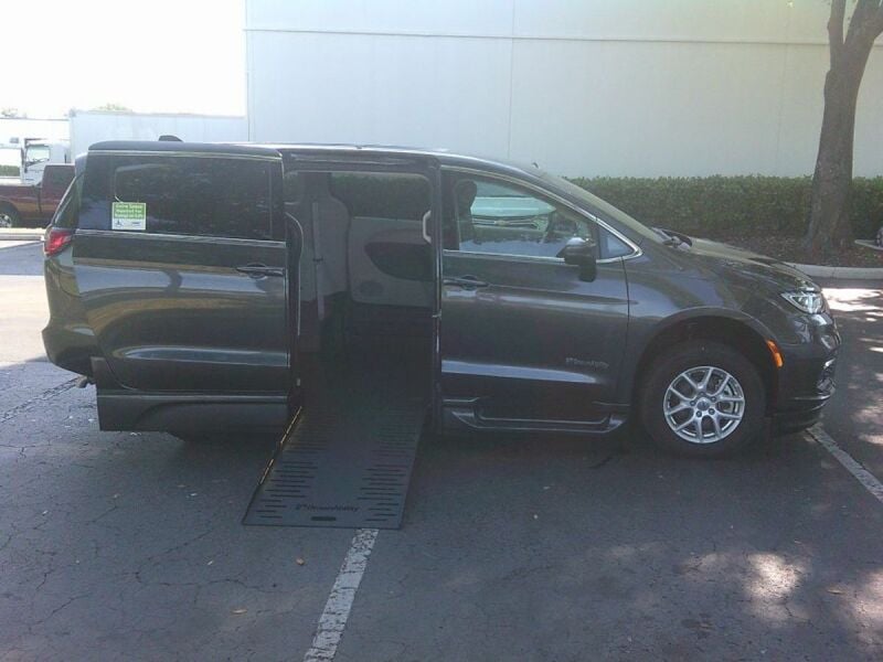 2023 Chrysler Pacifica