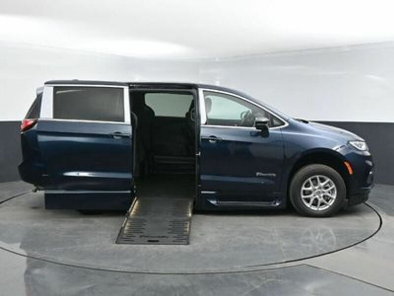 2025 Chrysler Pacifica