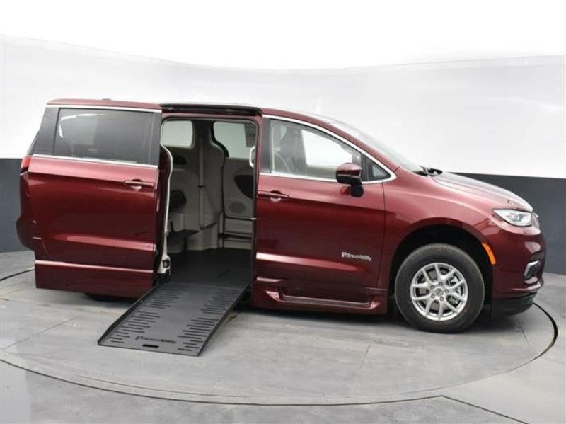 2023 Chrysler Pacifica