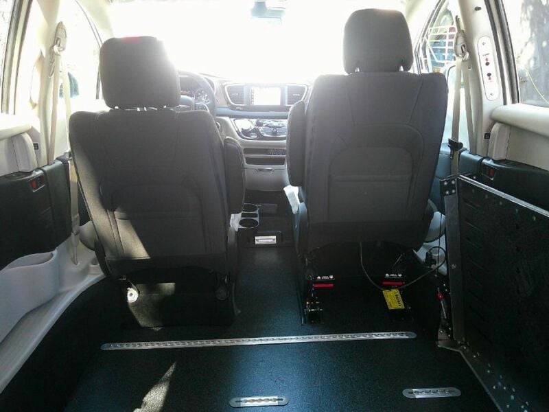 2024 Chrysler Voyager