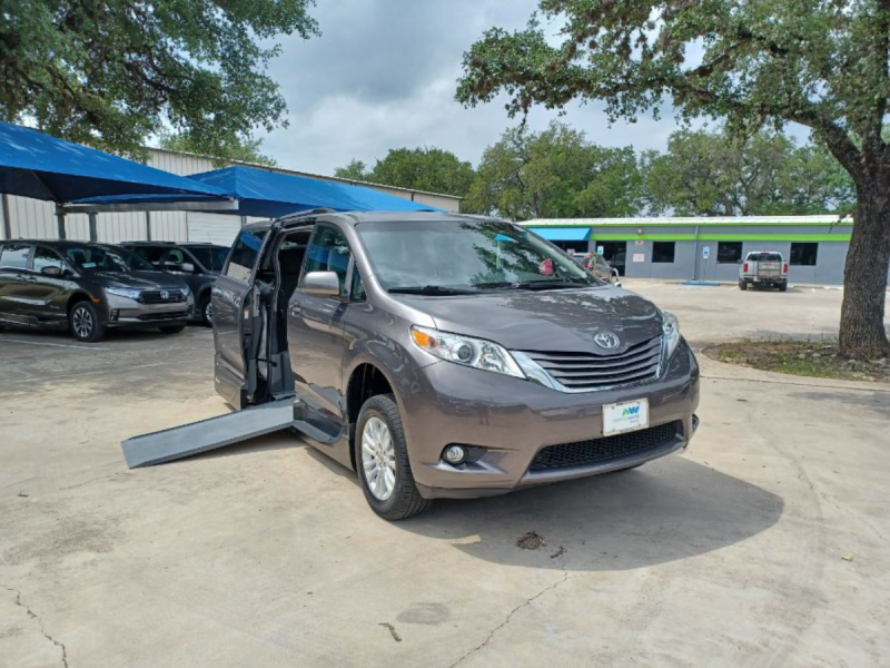 2017 Toyota Sienna