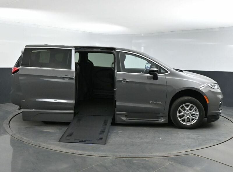 2025 Chrysler Pacifica