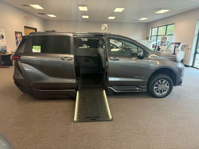 2024 Toyota Sienna