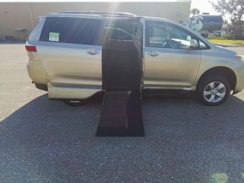 2016 Toyota Sienna