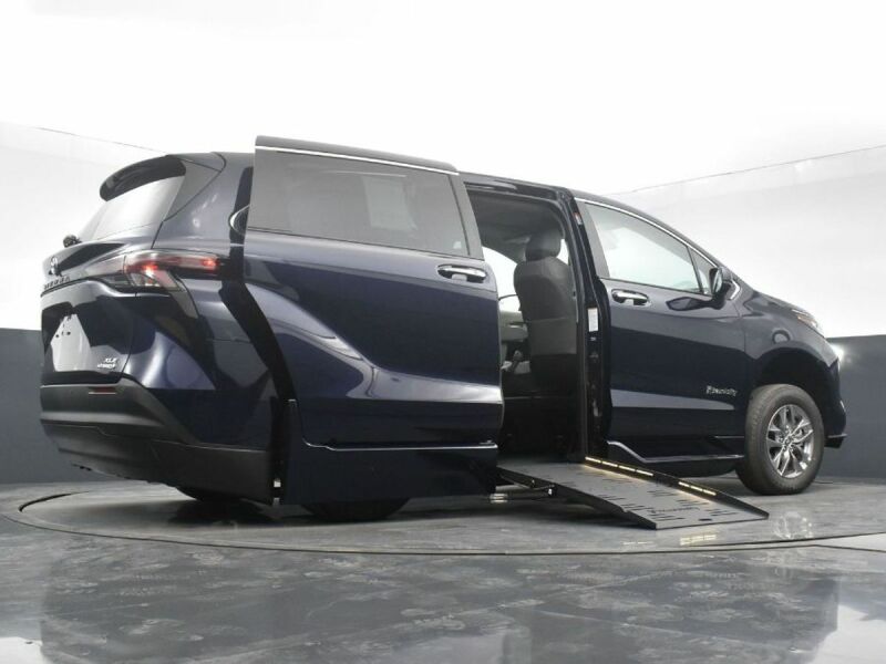 2023 Toyota Sienna