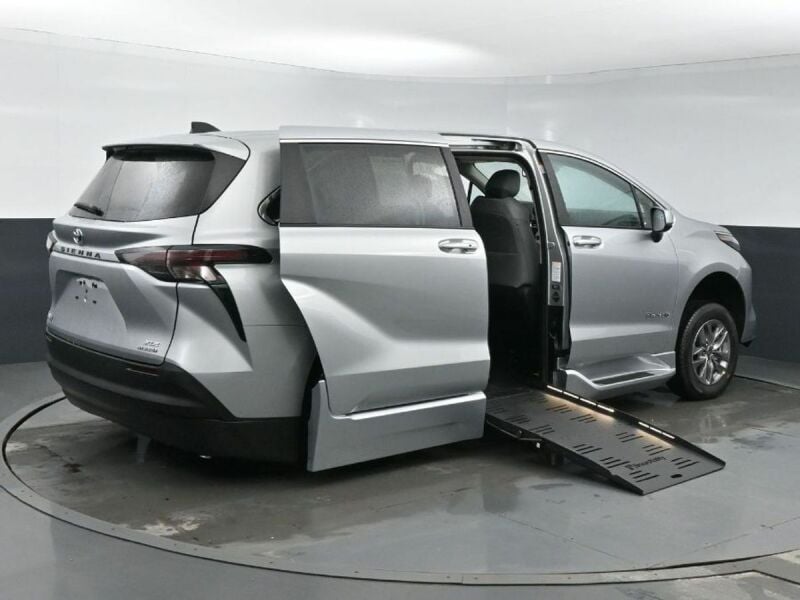 2024 Toyota Sienna
