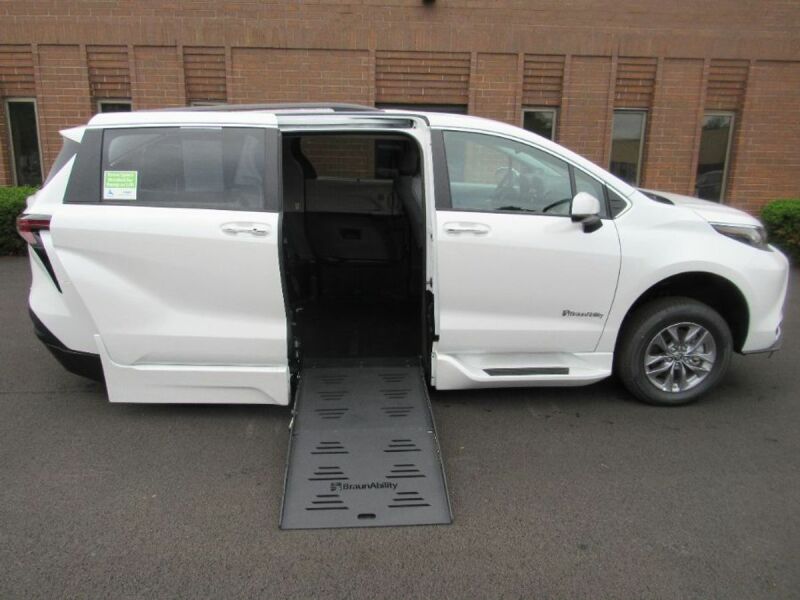 2023 Toyota Sienna