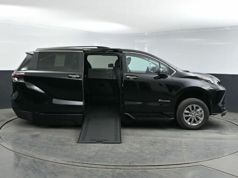 2025 Toyota Sienna