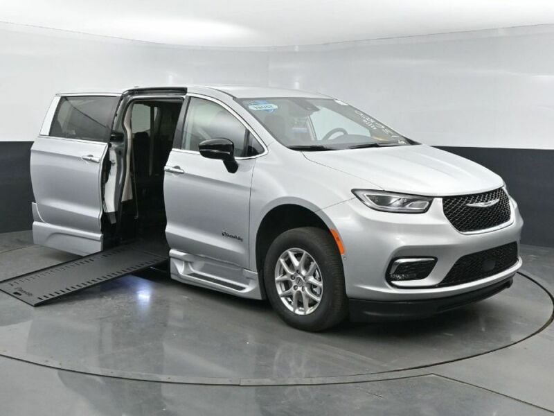 2024 Chrysler Pacifica