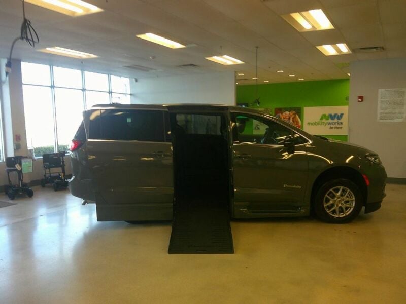 2025 Chrysler Pacifica