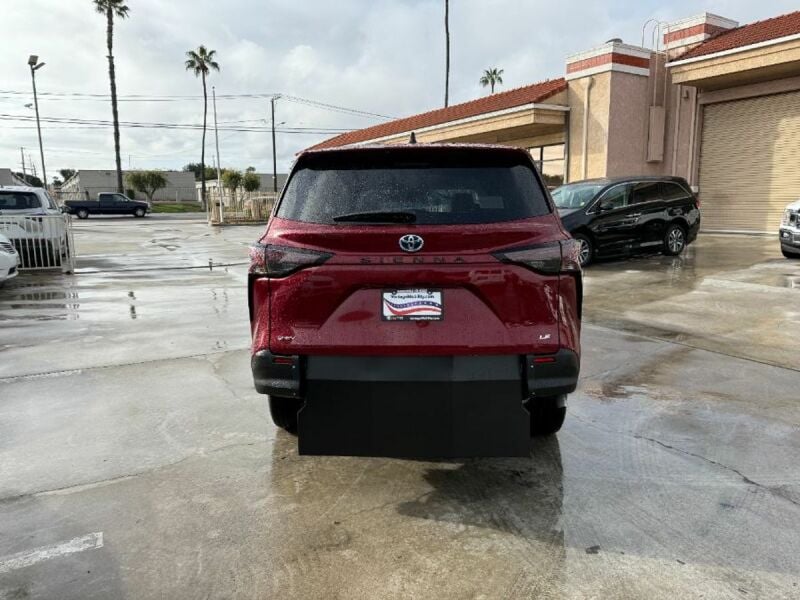 2025 Toyota Sienna