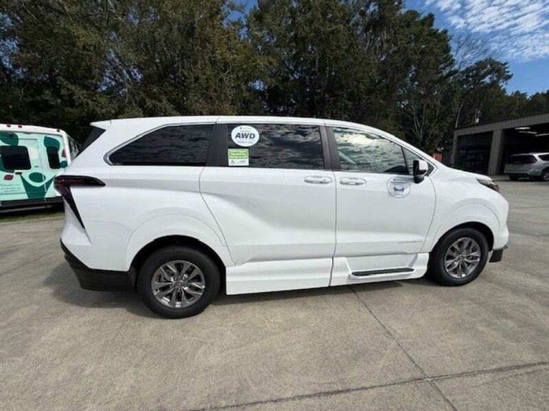 2025 Toyota Sienna