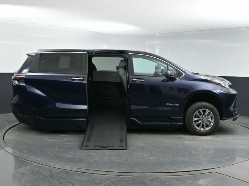 2025 Toyota Sienna