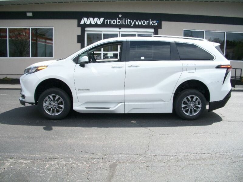 2024 Toyota Sienna