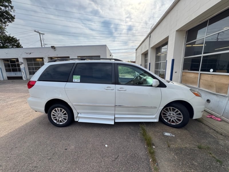 2008 Toyota Sienna