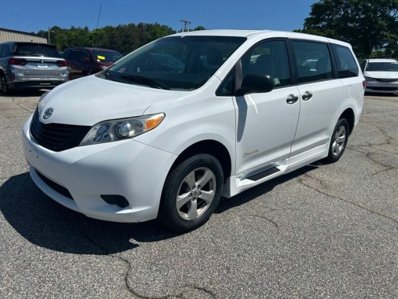 2012 Toyota Sienna