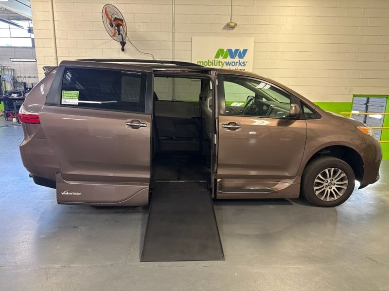 2019 Toyota Sienna