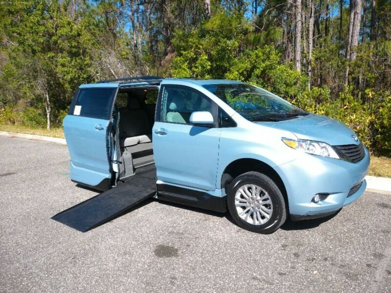 2016 Toyota Sienna