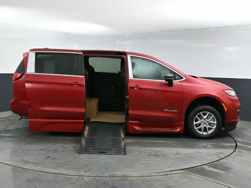 2025 Chrysler Pacifica