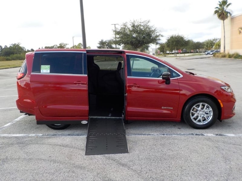 2026 Chrysler Pacifica