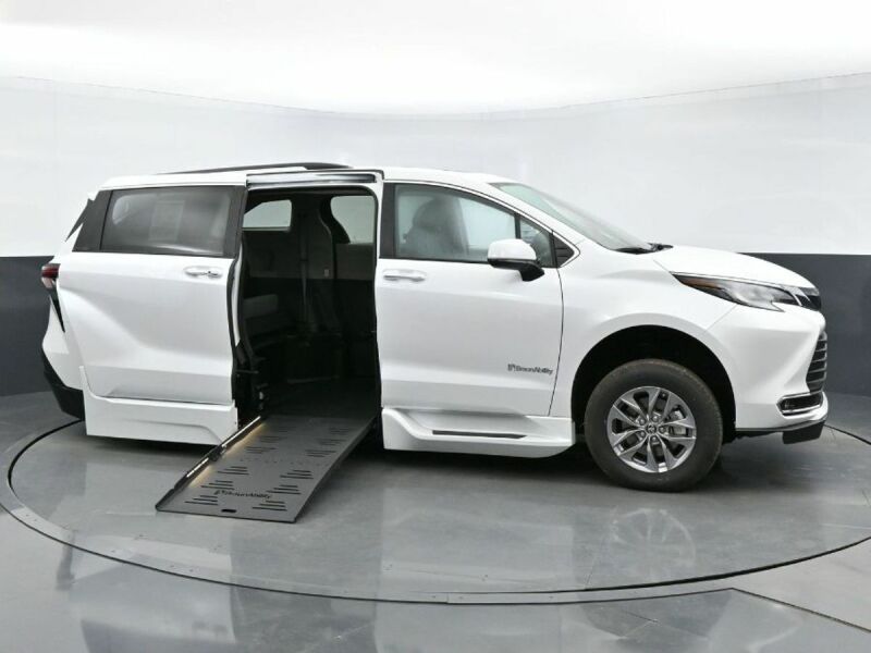 2023 Toyota Sienna