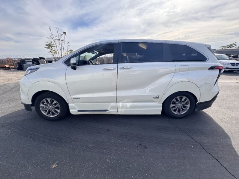 2021 Toyota Sienna