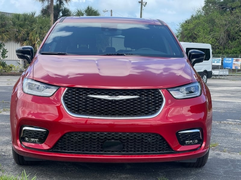 2026 Chrysler Pacifica